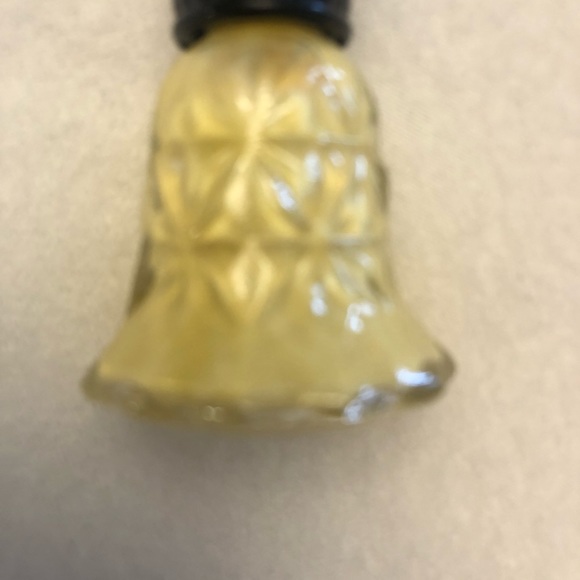 ANNA SUI Nail Colour in - Crème #N800 - Picture 3 of 8